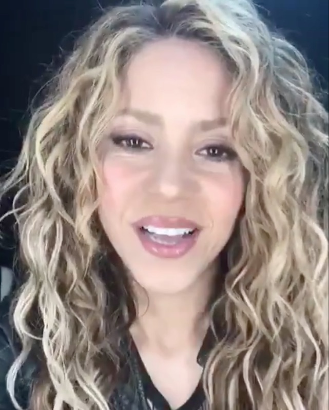 Shakira despidiéndose de la gira.
