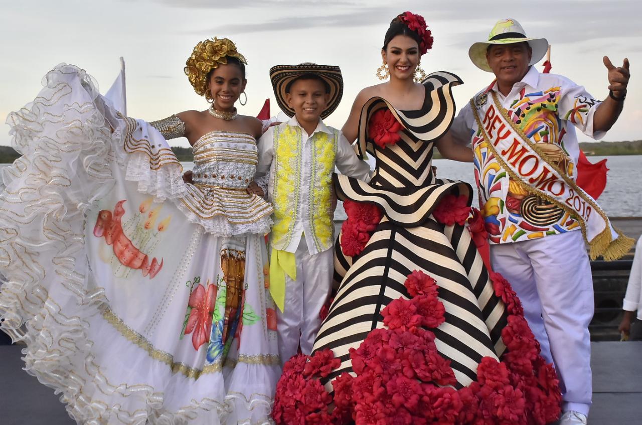 Los Reyes del Carnaval de Barranquilla. Los reyes Isabella y César, la Reina Carolina y el Rey Momo Freddy Cervantes.