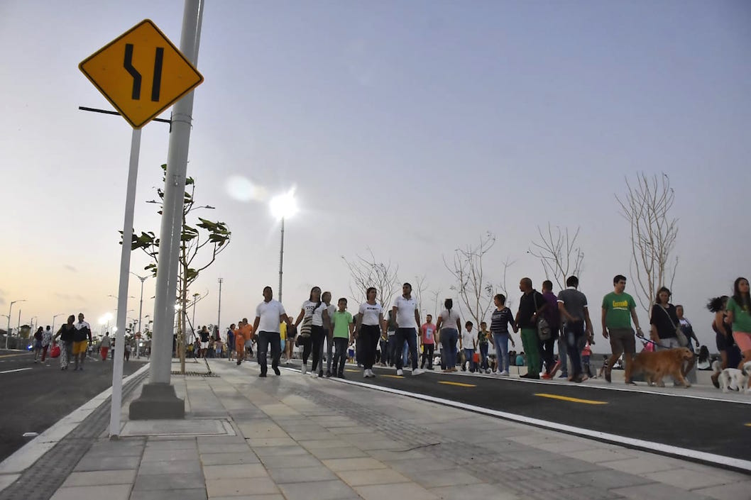 Desde bien temprano la afluencia del público en el Gran Malecón.