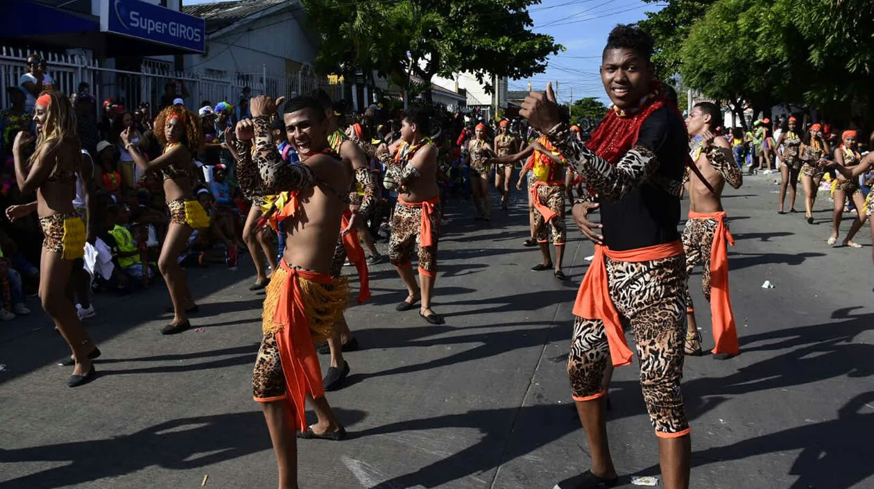 El desfile del Carnaval del Suroccidente inició en la calle 76 con la carrera 26 A y culminó en Cevillar.