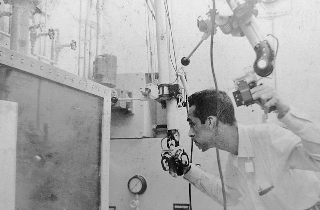probando átomos para la paz en 1962, en el Centro Nuclear de USA.