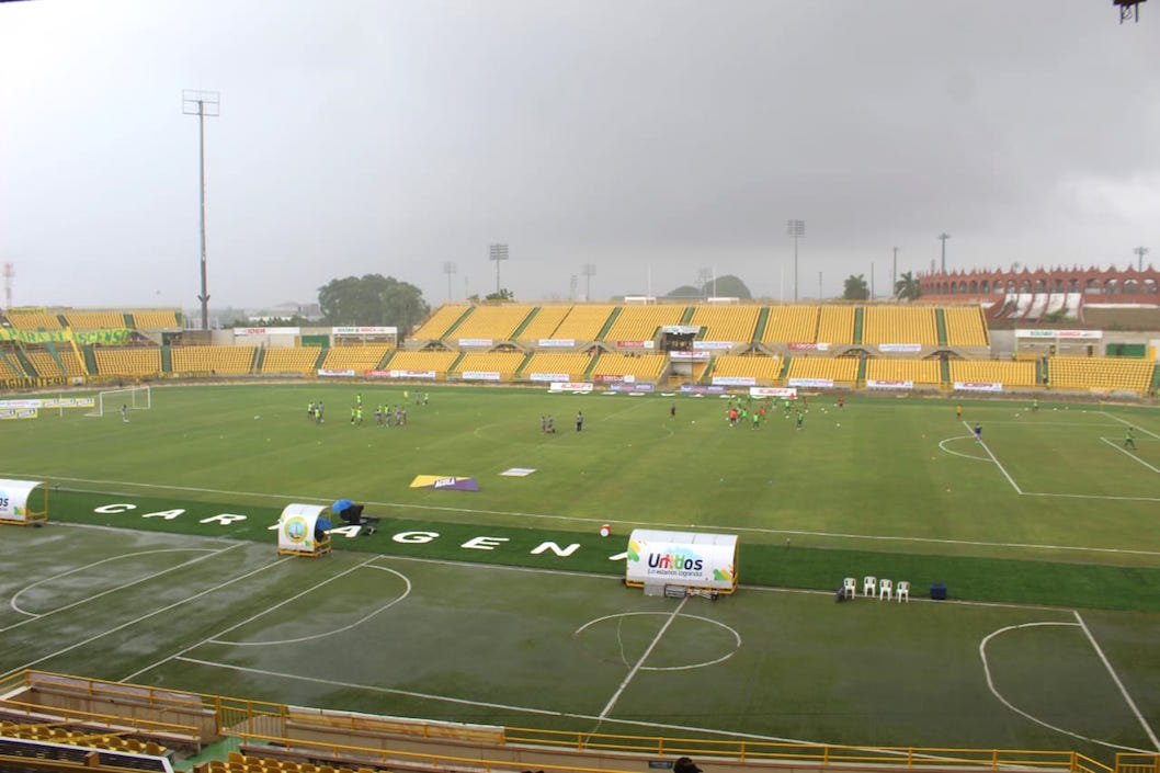 El remodelado estadio de fútbol 'Jaime Morón'.