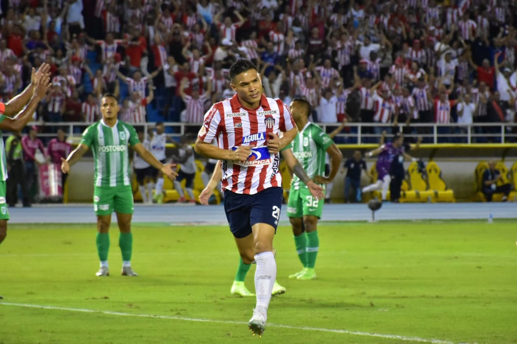 Teófilo Gutierrez en la celebración del primer gol.