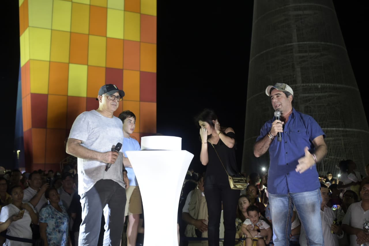 El COO de Tecnoglass, Christian Daes; la primera Dama, Katia Nule y el Alcalde de Barranquilla, Alejandro Char.