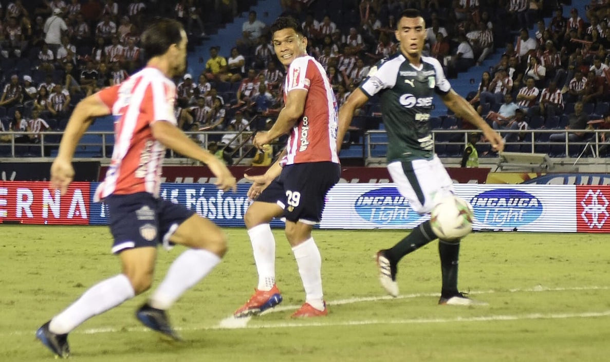 Jugada previa al segundo gol anotado por Sebastián Hernández.