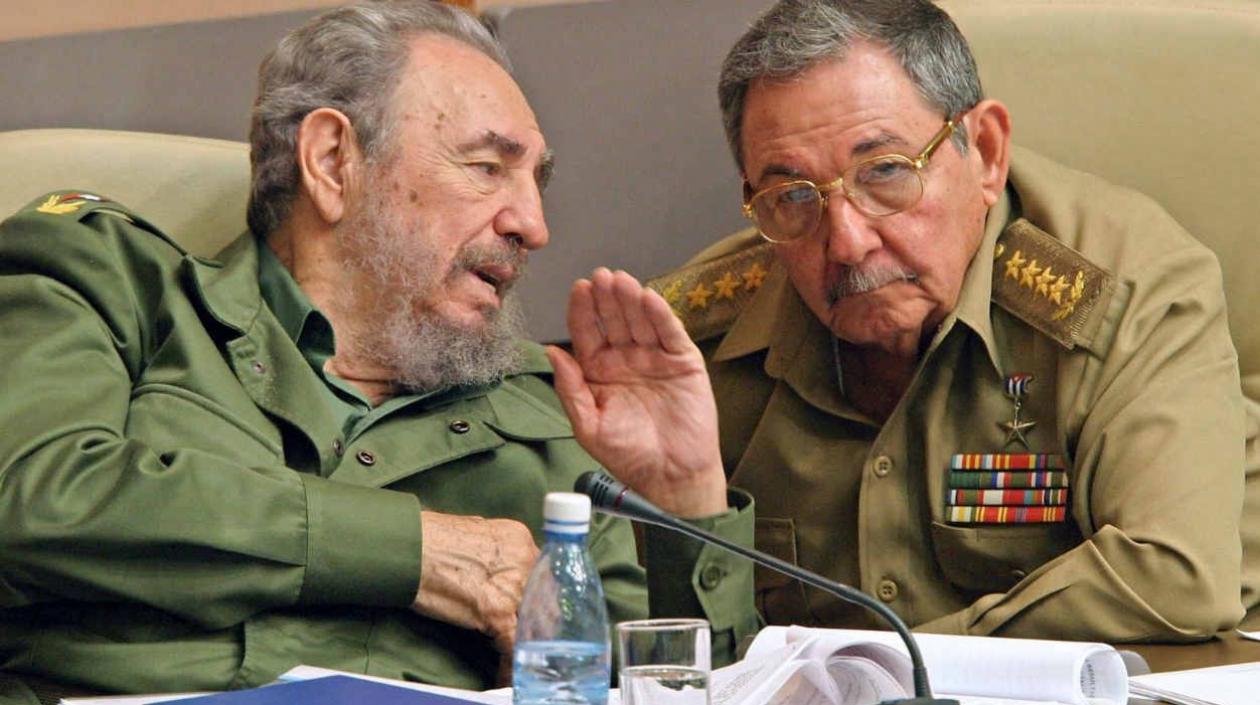 Fidel y Raúl Castro, últimos presidentes de Cuba. 
