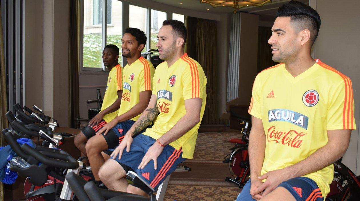 La selección Colombia en recuperación física en París.