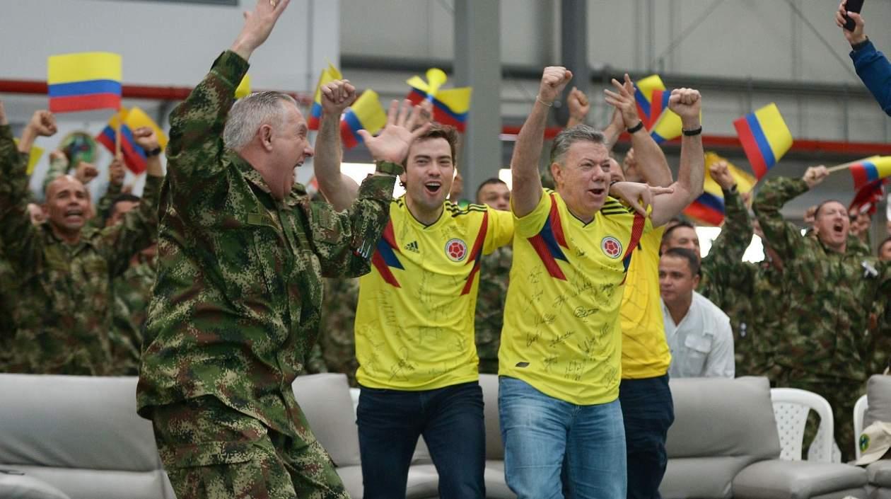 Emocionado. Así se vio al Jefe del Estado en el partido de este jueves que ganó Colombia 1-0 a Senegal.