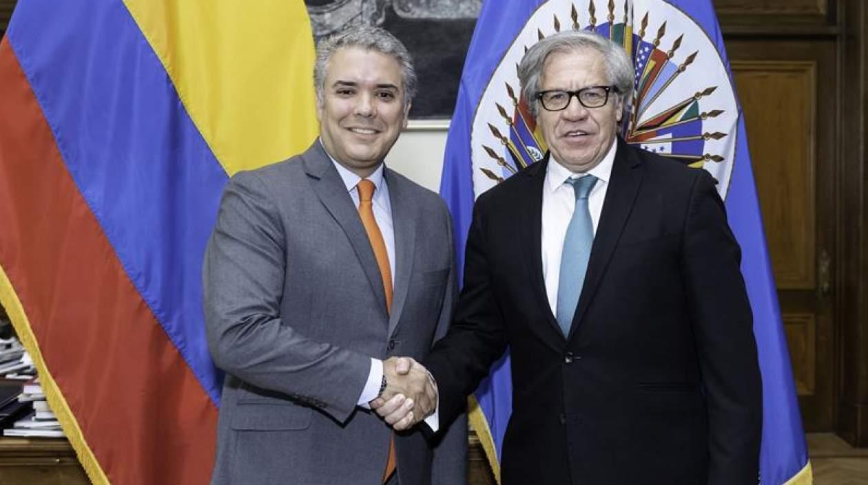 El Presidente electo, Iván Duque junto al Secretario General de la Organización de Estados Americanos (OEA), Luis Almagro.
