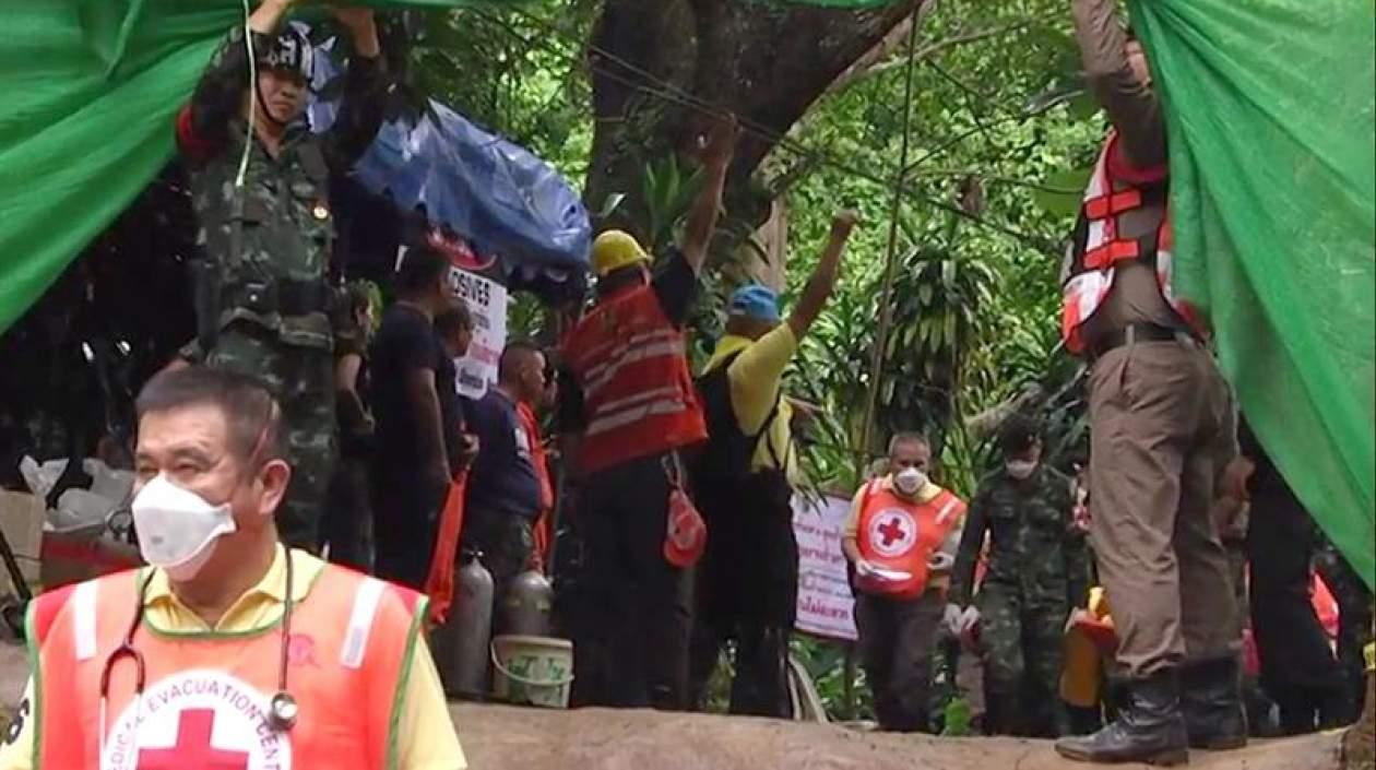 Rescate de niños atrapados en una cueva en Tailandia.