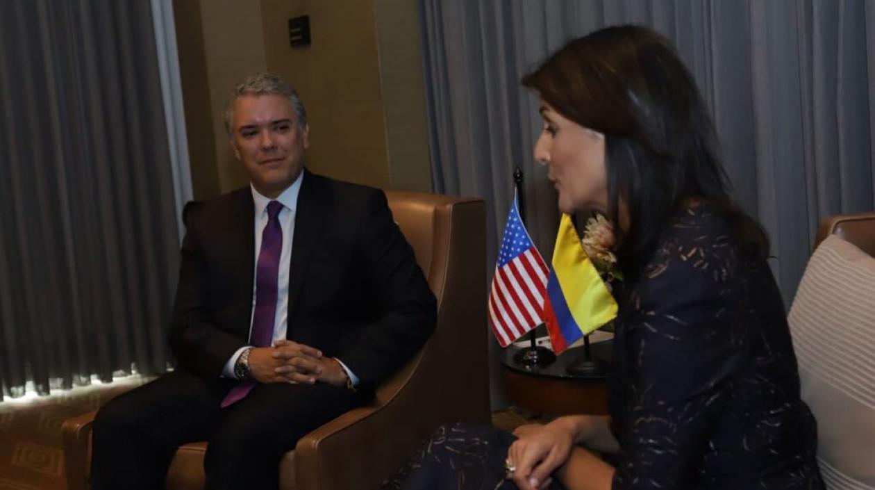 El Presidente Iván Duque y la embajadora de EE.UU. ante la ONU, Nikki Haley.