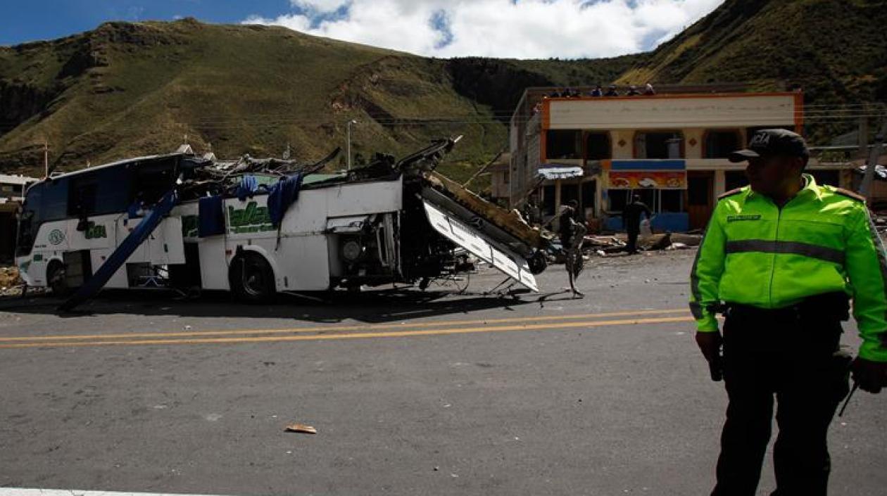 Varias irregularidades detectaron las autoridades en el bus accidentado en Ecuador. 