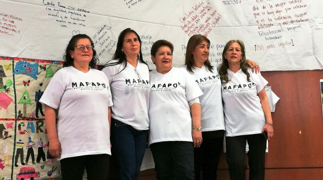 La organización de Madres Falsos Positivos de Soacha y Bogotá entregaron un informe a la JEP.