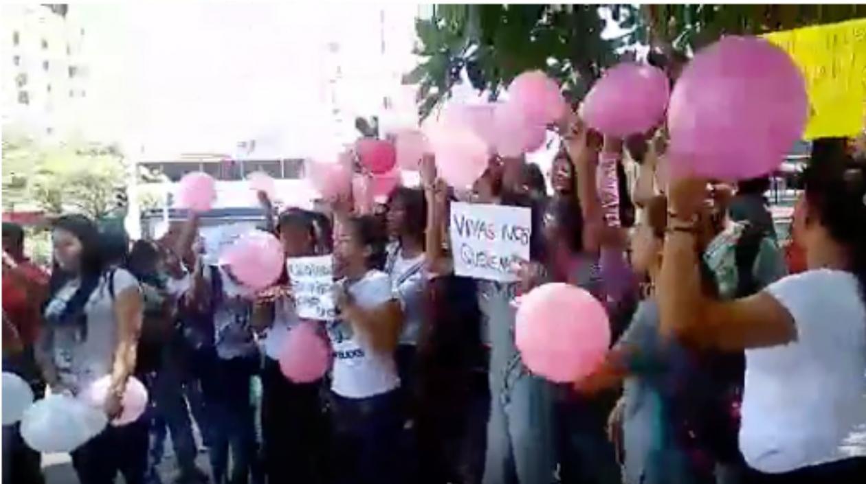 Así protestaron las estudiantes de la Universidad Simón Bolívar reclamando seguridad para las mujeres.