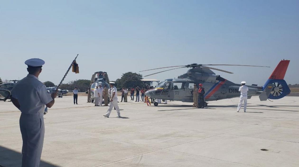 Las dos aeronaves entregadas a la Armada Nacional.