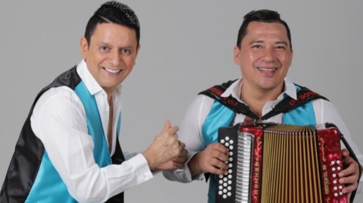 El cantautor Iván Ovalle y el acordeonero Chemita Ramos Jr.