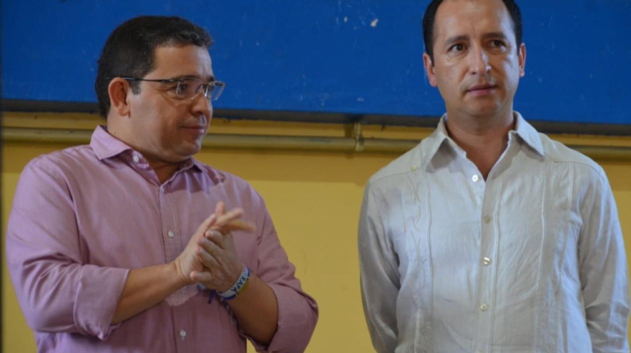 Alcalde de Santa Marta, Rafael Martínez, y el gobernador ad hoc para el Magdalena, Fabio Parra.