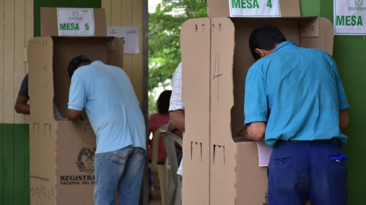 Votantes del puesto de Don Bosco en Barranquilla.