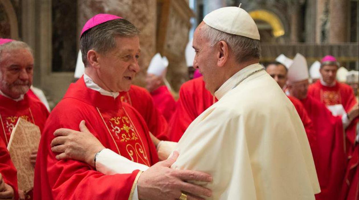 El cardenal Blase J. Cupich y el Papa Francisco.