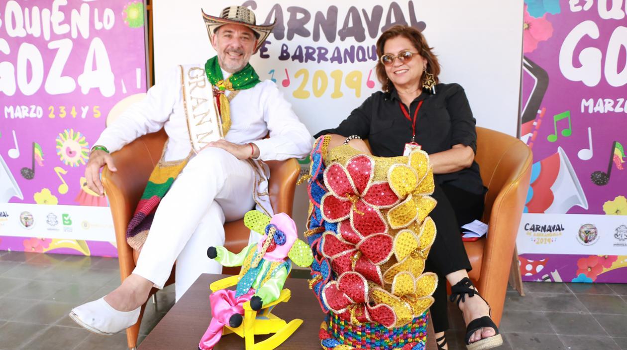 Carla Celia, directora de Carnaval y el Secretarío de Cultura, Juan Jaramillo