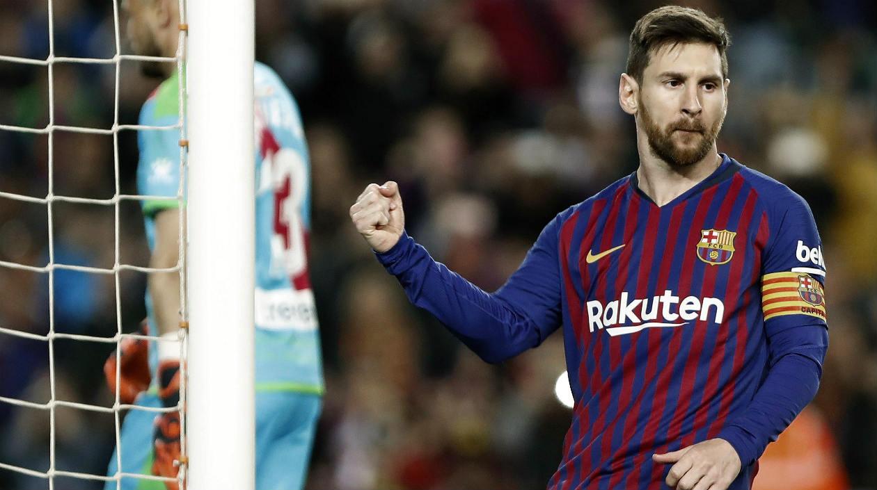 Lionel Messi celebra su anotación, ante el Rayo Vallecano. 