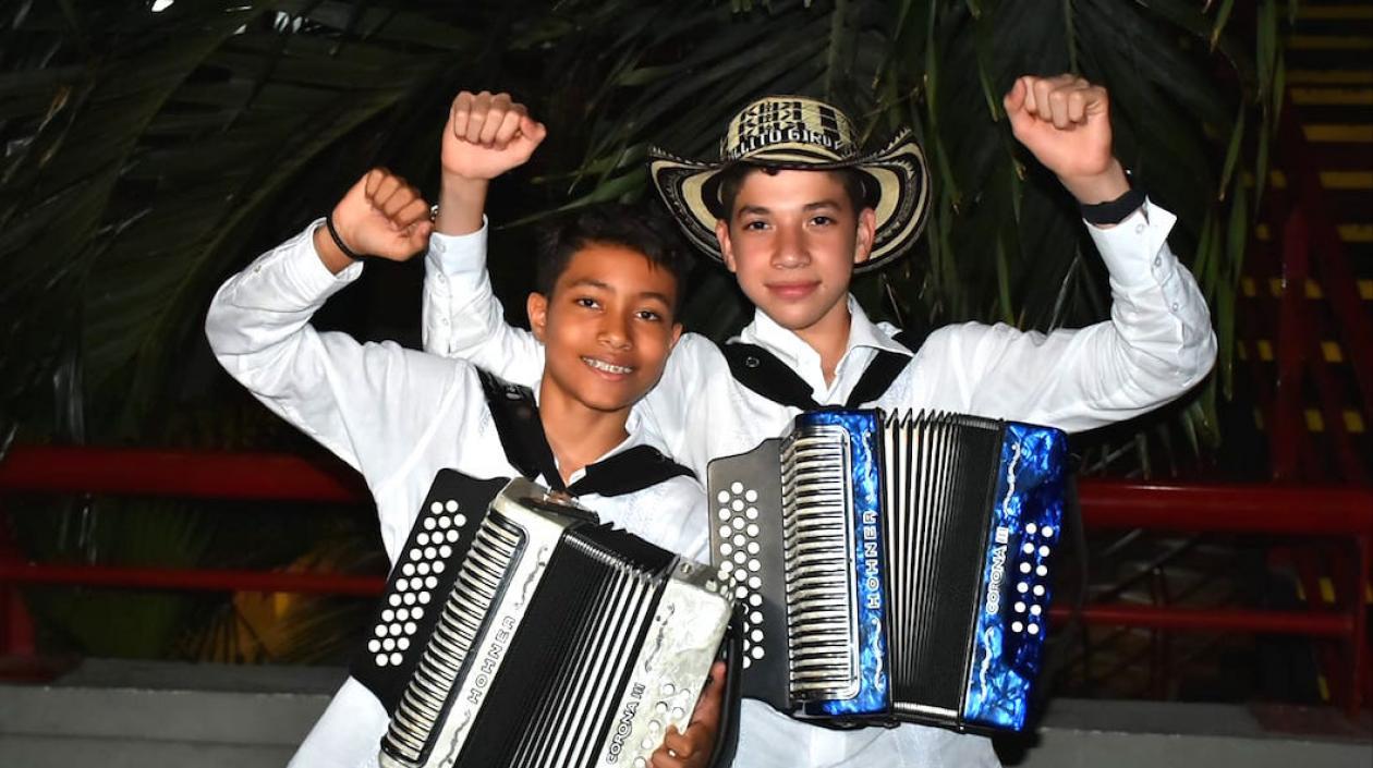 José Villazón y Sergio Moreno, reyes infantil y juvenil del vallenato.
