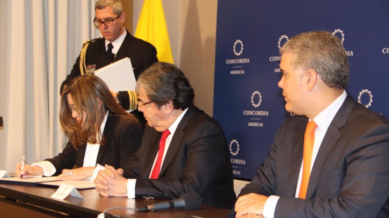 Firma del memorando de entendimiento en materia de cooperación en asuntos energéticos con Estados Unidos en el Marco del Concordia.