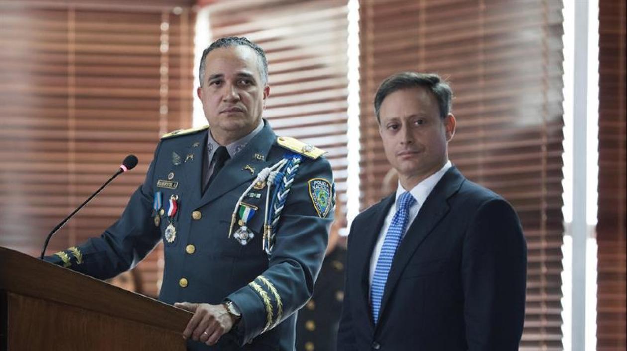 El director de la Policía Nacional Dominicana, Ney Aldrin Bautista Almonte (izq), y el procurador general de la República Dominicana, Jean Alain Rodríguez (derecha).