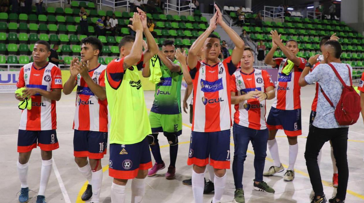 Jugadores del Independiente Barranquilla celebran tras un partido. 