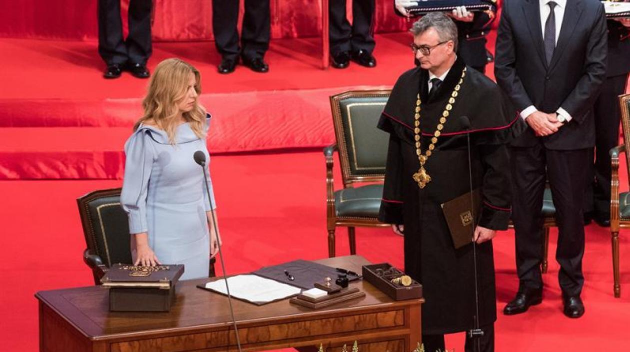  Zuzana Caputová juró hoy en Bratislava, como presidenta de Eslovaquia.