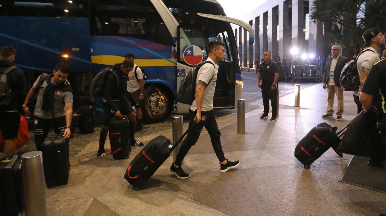 Jugadores de Chile a su llegada a Sao Paulo. 