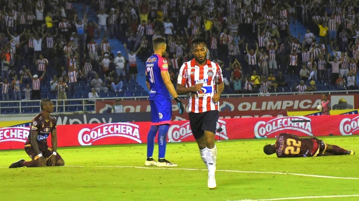 Luis ‘Cariaco’ González, tras la acción del gol.