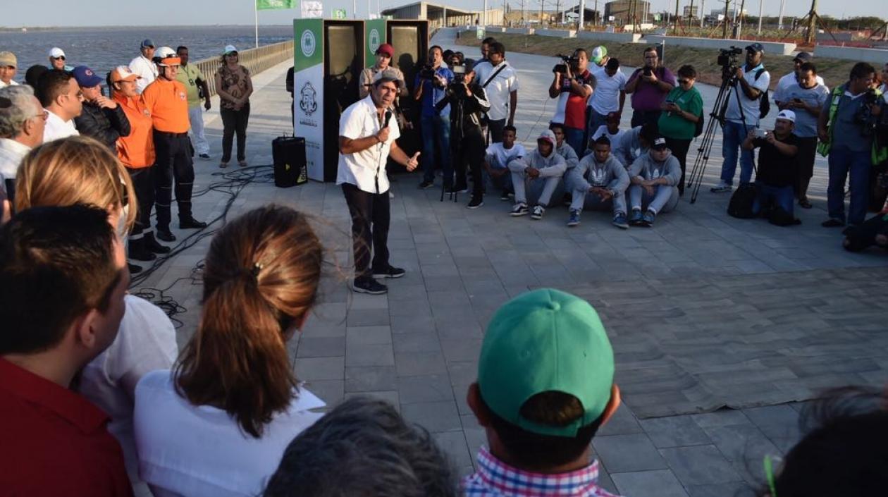  Alcalde Char en uno de los eventos en el Malecón del Río.