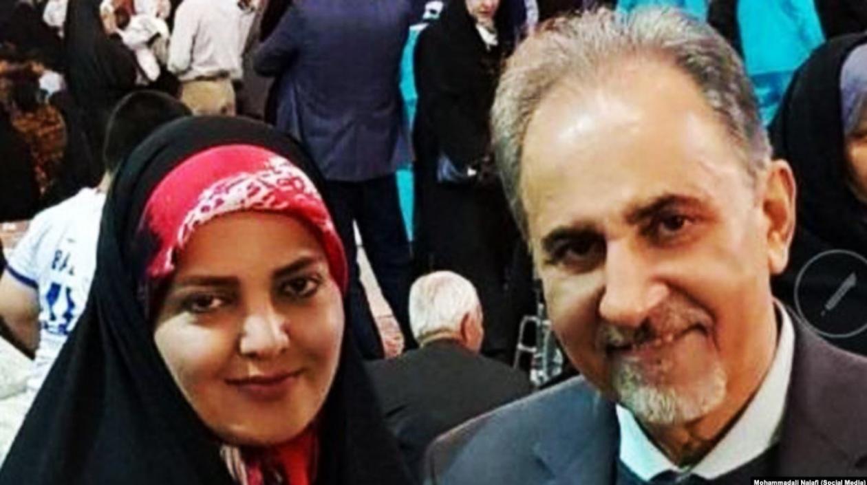  Mohamad Ali Nayafí y su segunda esposa, a quien asesinó.