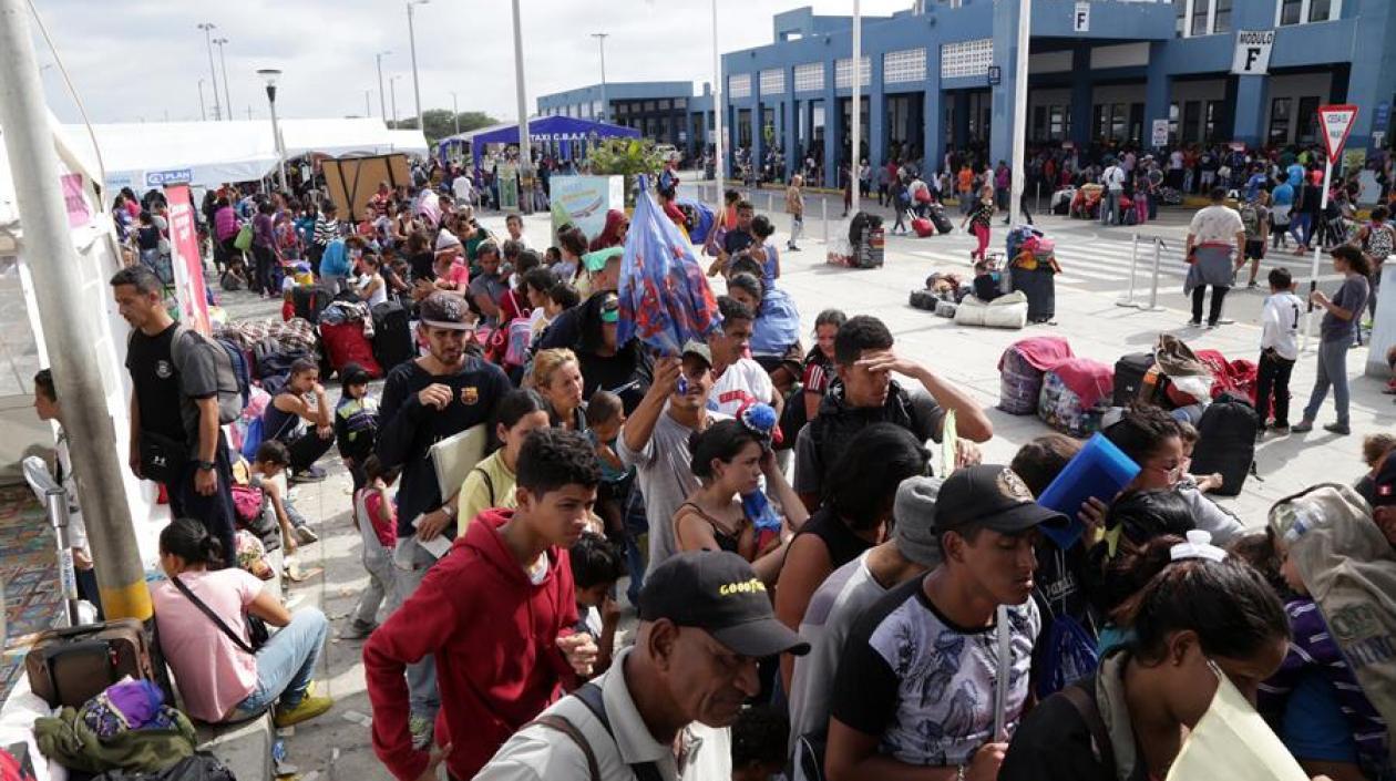  Venezolanos en el Centro Binacional de Atención Fronteriza (Cebaf) en la ciudad fronteriza de Tumbes (Perú), para intentar ingresar al país por la frontera norte con Ecuador. 