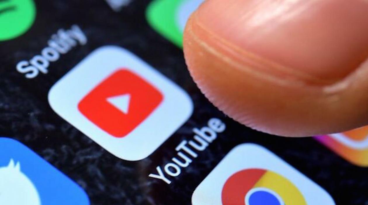  YouTube dijo que dejará de publicar anuncios personalizados para niños.