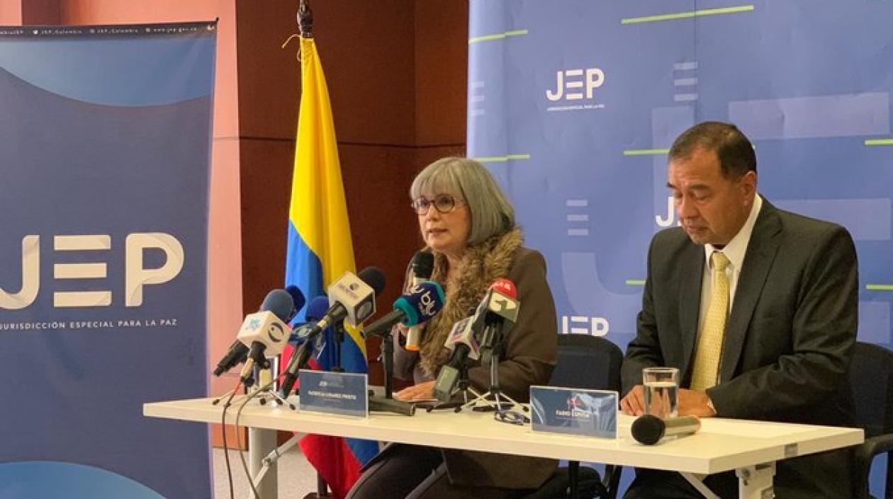 Presidenta de la JEP, Patricia Linares y Fiscal General (e) Fabio Espitia.