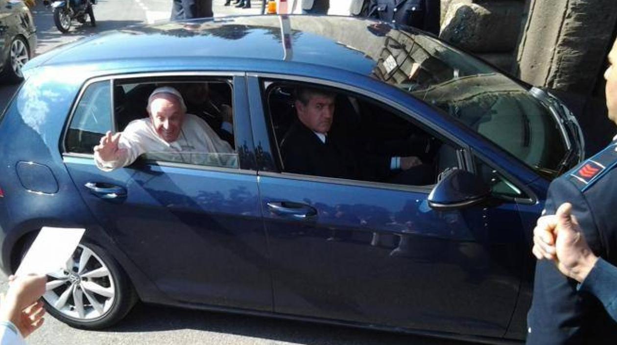 El pontífice argentino inició este tipo de visitas inesperadas a centros de acogida.