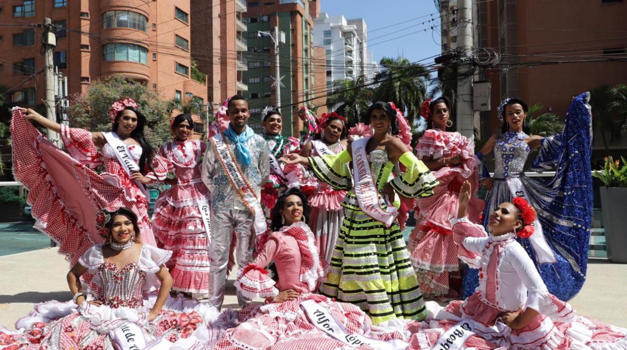 Reinas Populares y Reyes Departamentales del Carnaval Gay.