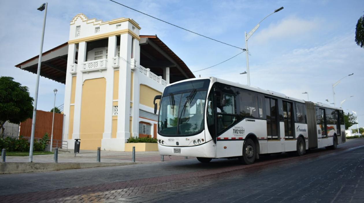 Transmetro opera con el 50% de los buses durante la cuarentena.