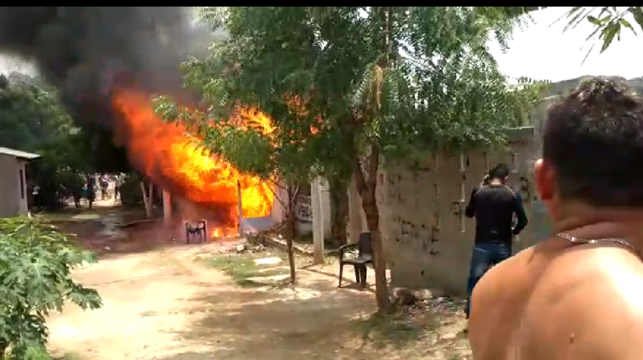 Incendio en casa de Sabanalarga
