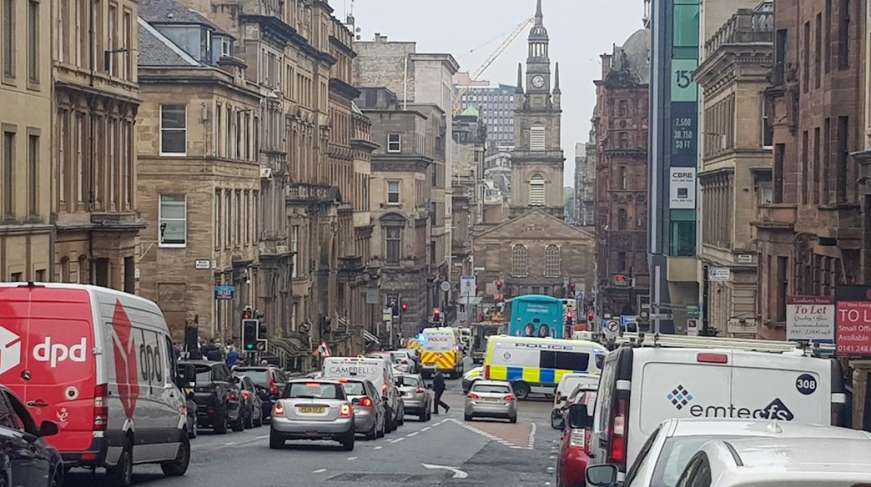 Imagen cedida por Patrick Pieciun (@polish_aussie en twitter) de la zona donde ha sucedido el ataque, en el centro de Glasgow (Escocia).