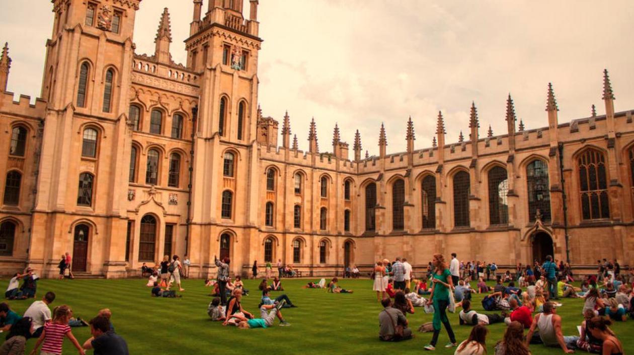 Universidad de Oxford.