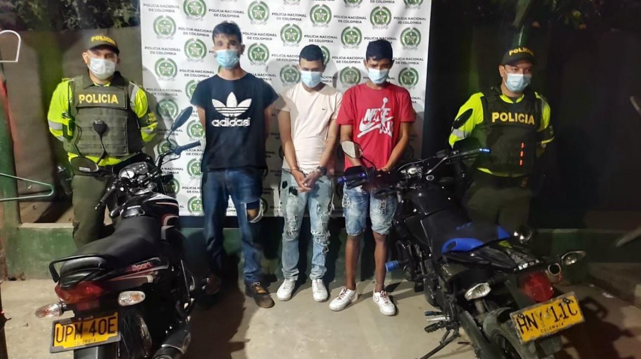 Los tres venezolanos capturados por el atraco en el bus de Copetran.