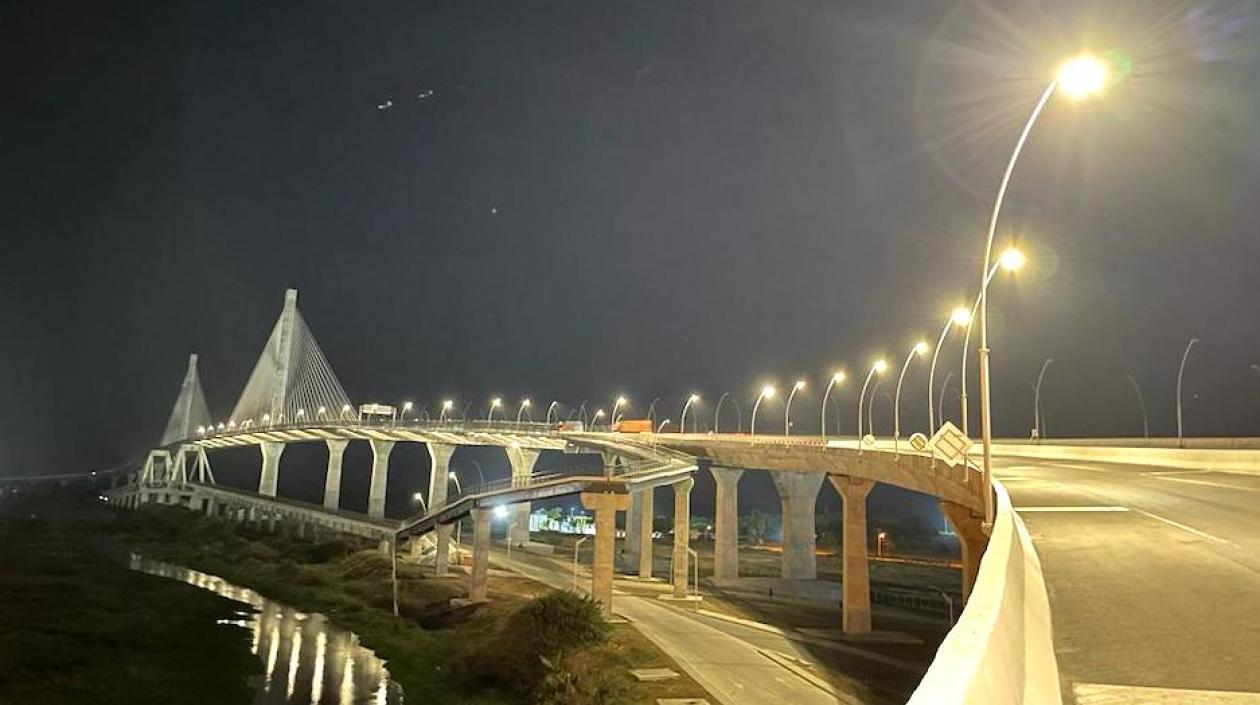 El nuevo alumbrado del Puente Pumarejo.