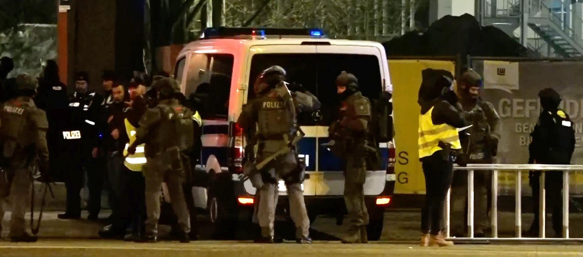 Policia de Hamburgo, Alemania, en el epicentro del tiroteo.