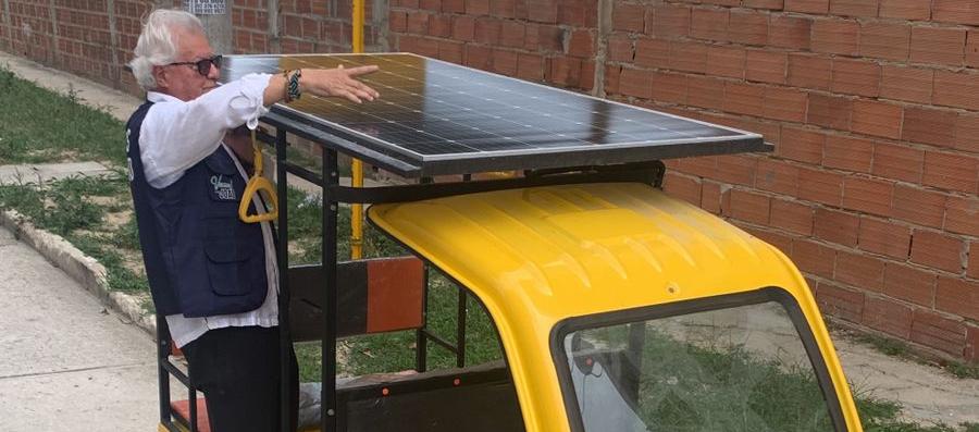Joao Herrera propuso motocarros con paneles solares.