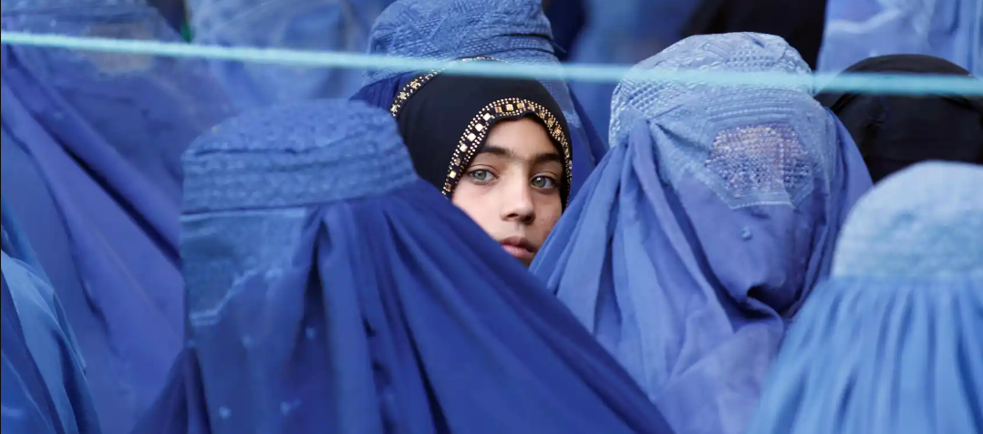 Una joven afgana en Jalalabad