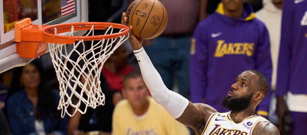 LeBron James, estrella de Los Ángeles Lakers. 