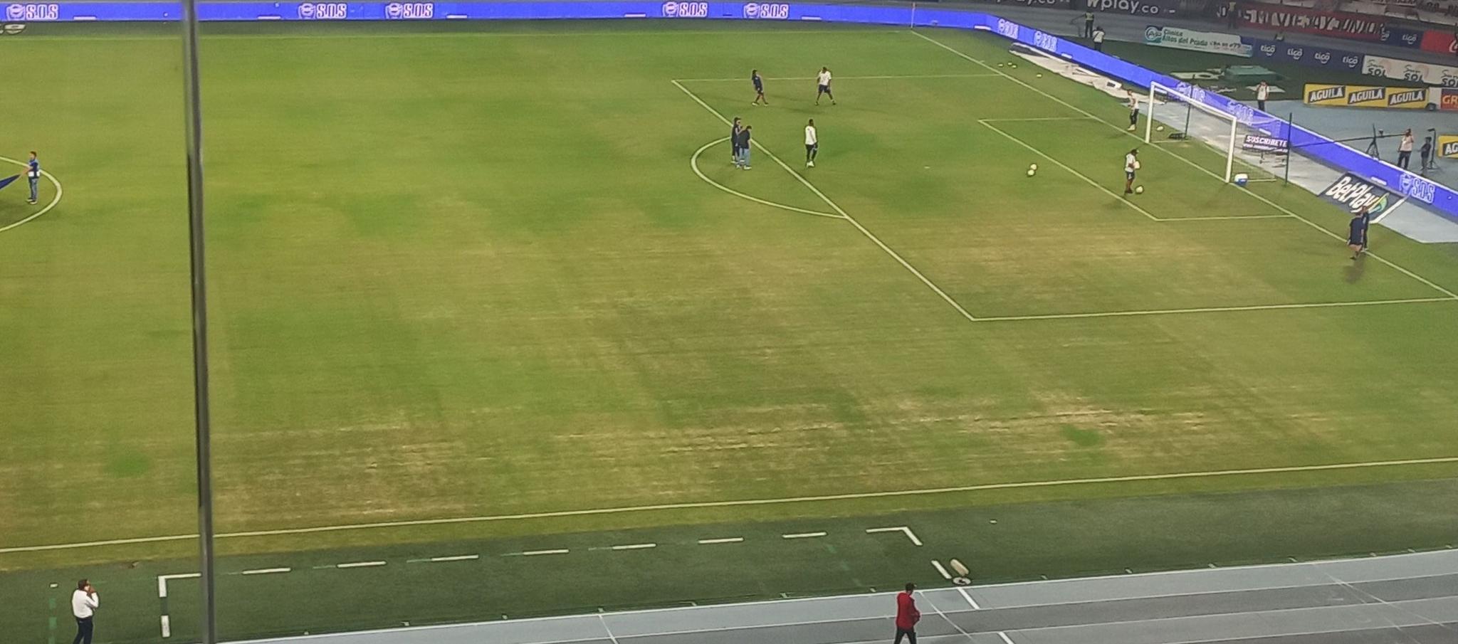 Así se vio el gramado del estadio Metropolitano en el partido Junior-Huila. 